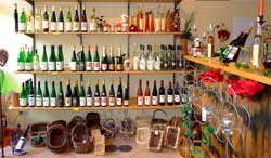 Hier geht's zur Vinothek Hier geht's zur Vinothek